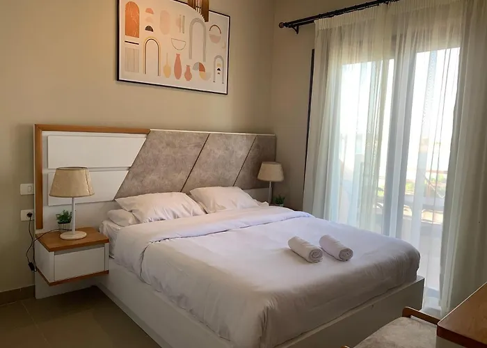 Luxurious Villa With Infinity Private Pool & Jacuzzi Over Sabina Island\'S Lagoon