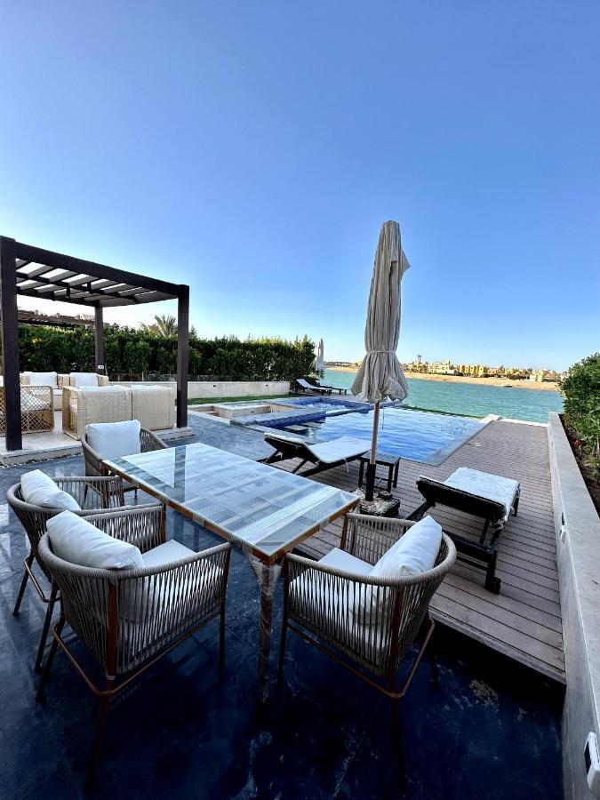 Luxurious With Infinity Private Pool & Jacuzzi Over Sabina Island's Lagoon Vila Hurghada